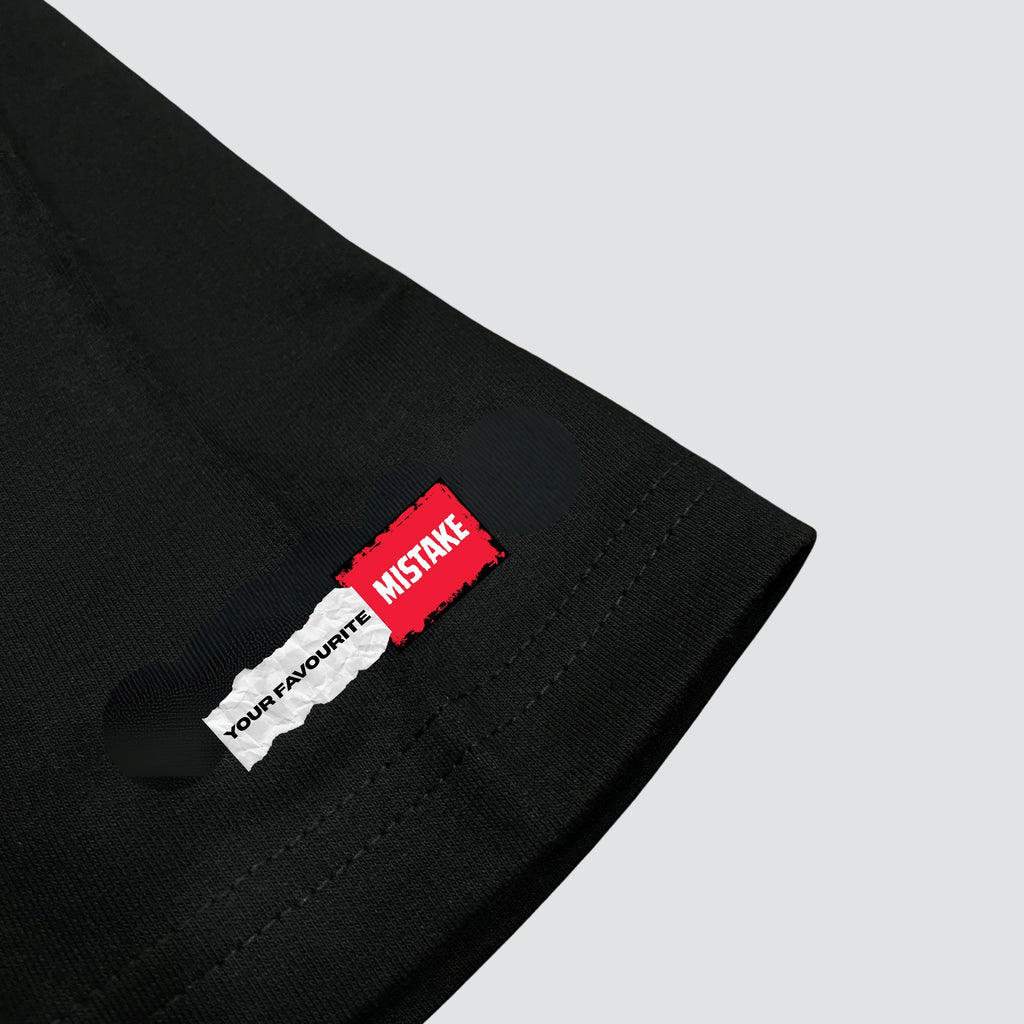 The Red Flag - Black Oversized T-shirt